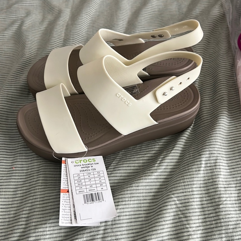 Crocs Brooklyn Low Wedge